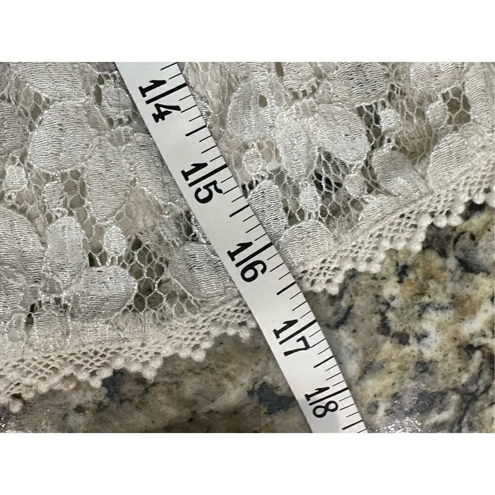 American Eagle NWT cream lace mini skirt size 6